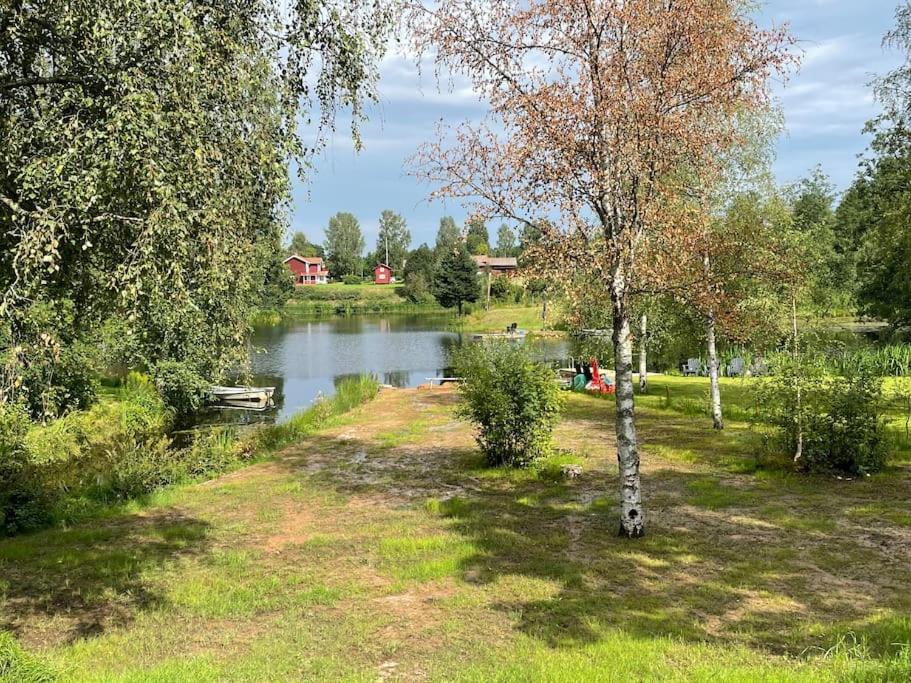 Dalastuga Med Tillgang Till Badplats Leksand Exteriér fotografie
